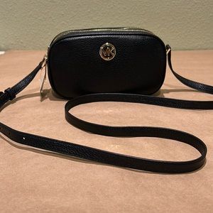 **New** Michael Kohrs Satchel purse